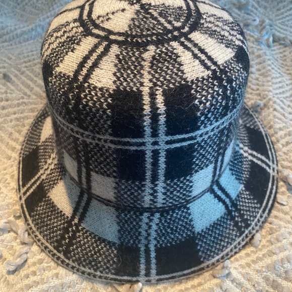 WOOL Black plaid bucket hat TRENDY AND CHIC - Picture 3 of 5